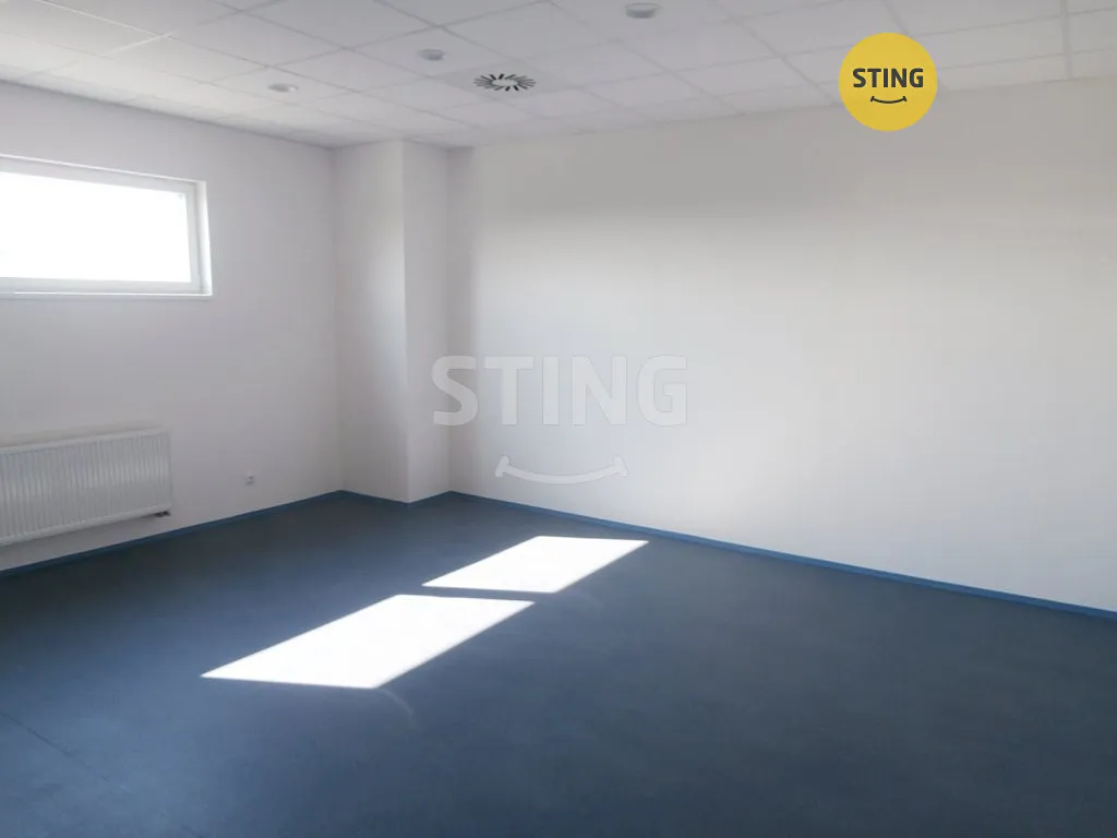 Pronájem kanceláře 504 m²